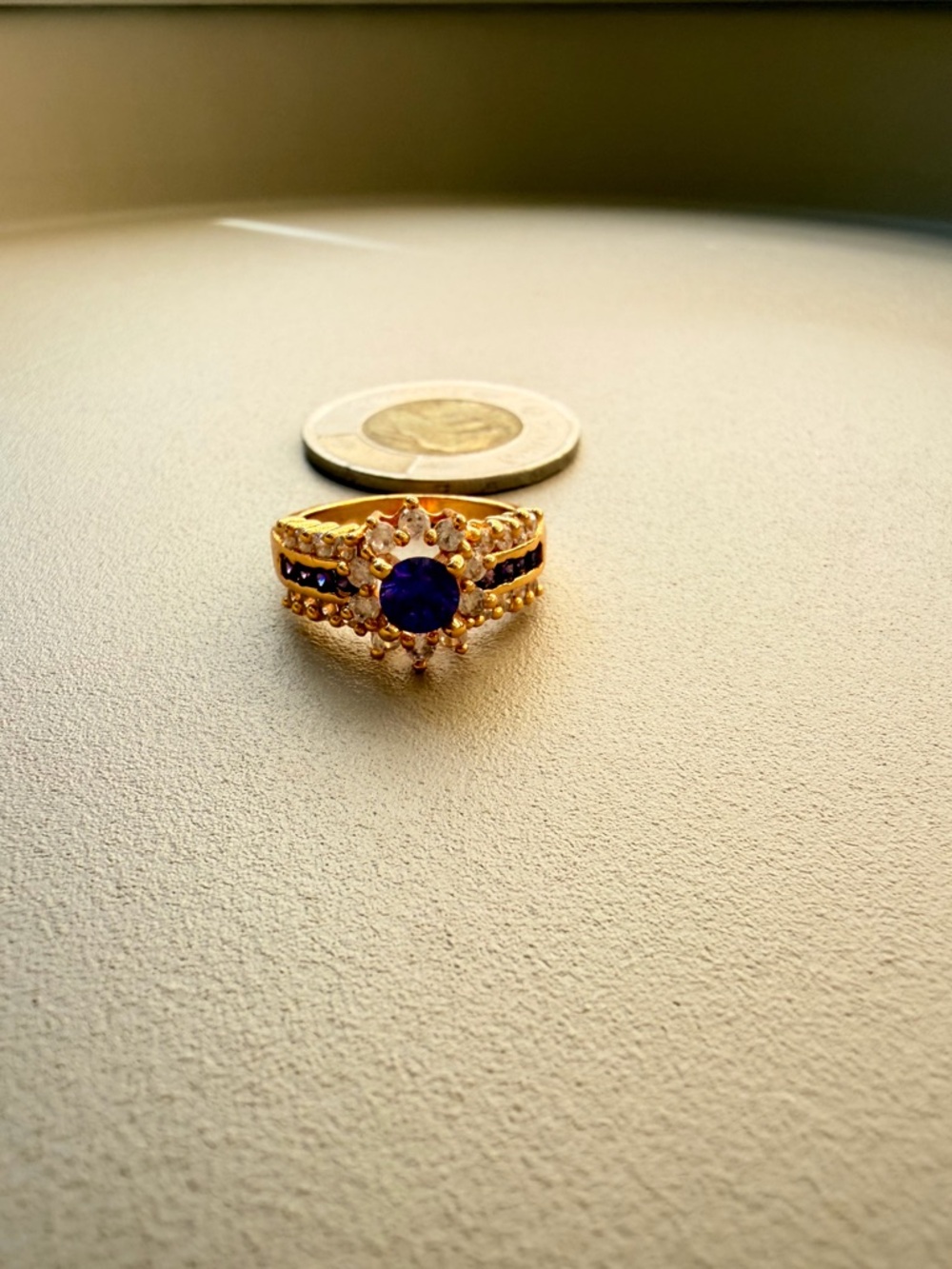 Vintage Gold-Plated Women's Ring with Deep Blue Center Stone - Size 7